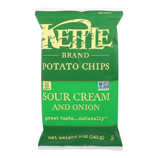 Papas fritas marca Kettle, crema agria y cebolla, caja de 15, 5 oz.